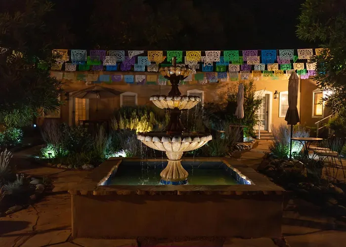 Dos Hermanas Casita 1 Downtown Courtyard